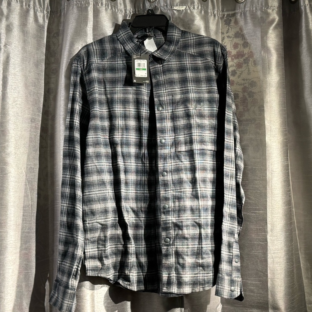 Under Armour Men’s flannel Gray Sz Lg